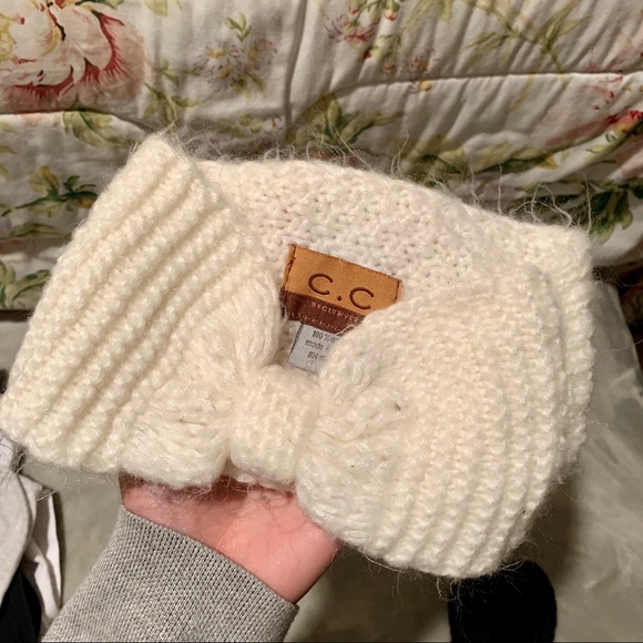 Cute winter headband❄️❄️❄️ - Picture 3 of 3